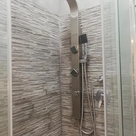 Emily House * קטאניה